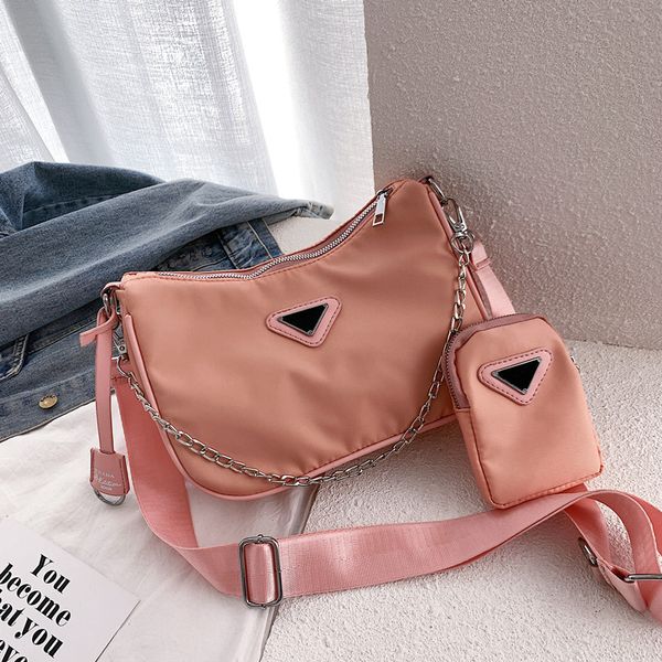 brand 22ss mother bag new womens internal frame packs underarm bag three-in-one nylon hobo chain shoulder messenger fashion women bags black
brand 22ss mother bag new womens internal frame packs underarm bag three-in-one nylon hobo chain shoulder messenger fashion women bags black