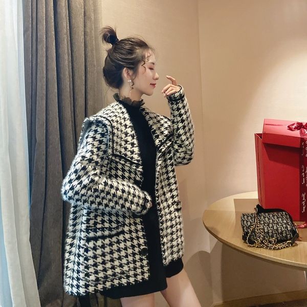 small fragrant check sweater loose women's clothes with fragrant signature loose women's dress and versatile autumn and winter sma, White;black
small fragrant check sweater loose women's clothes with fragrant signature loose women's dress and versatile autumn and winter sma, White;black