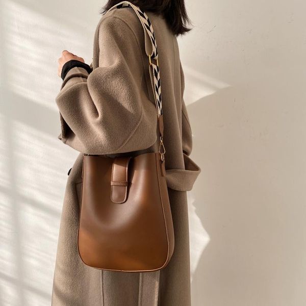 shoulder bags 2021 year fashion bucket pu good quality casual women totes lapmessenger student bag
shoulder bags 2021 year fashion bucket pu good quality casual women totes lapmessenger student bag