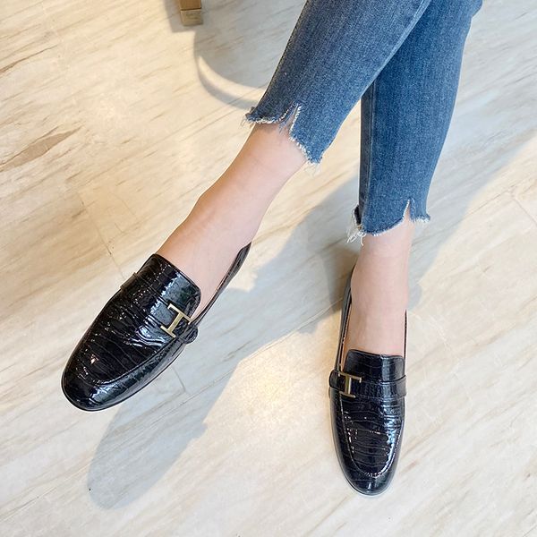 2020 toe elegant black round foot women's flat royal leather apartments fashion slippage in ladies ballet office shoes moccasins sjjk
2020 toe elegant black round foot women's flat royal leather apartments fashion slippage in ladies ballet office shoes moccasins sjjk