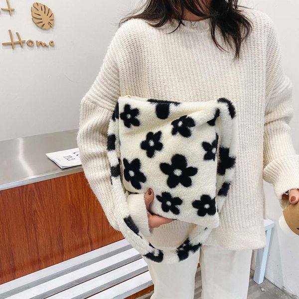 portable flower printed shoulder handbag plush messenger bag street totes large capacity diaper bag luxury tote
portable flower printed shoulder handbag plush messenger bag street totes large capacity diaper bag luxury tote