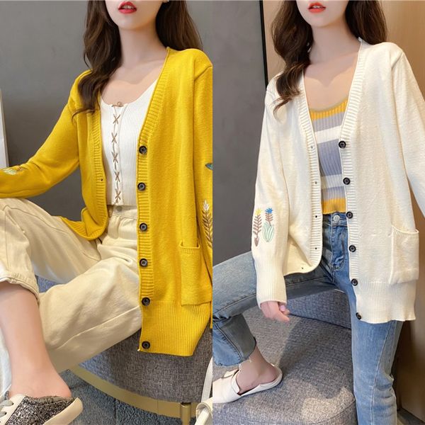2020 spring and autumn new women's cardigan fashion embroidered sweater casual short versatile embroidery single breasted sweater jacke, White;black
2020 spring and autumn new women's cardigan fashion embroidered sweater casual short versatile embroidery single breasted sweater jacke, White;black