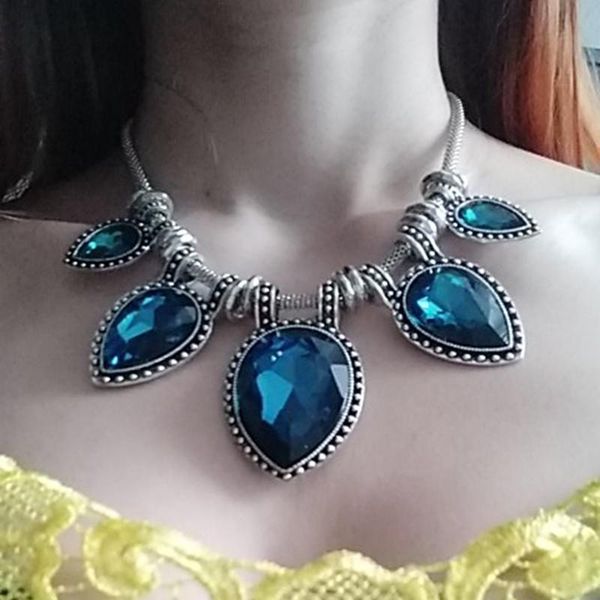 green chokers necklaces for women silver-color choker chain mix statement necklace luxury crystal pendant collier femme, Golden;silver
green chokers necklaces for women silver-color choker chain mix statement necklace luxury crystal pendant collier femme, Golden;silver