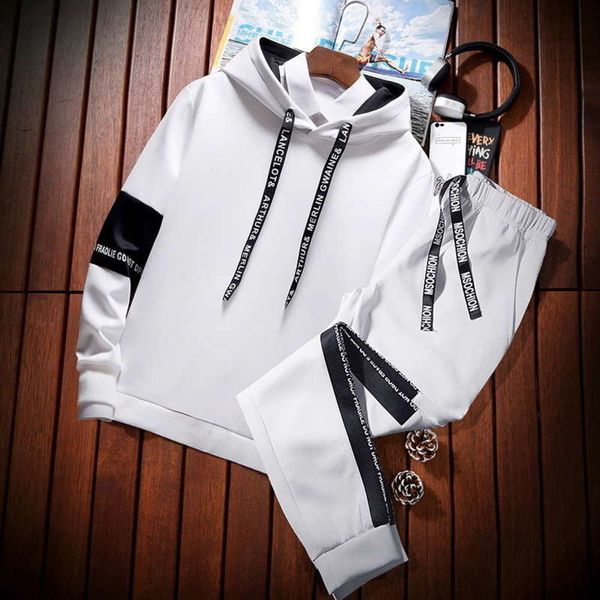 2020 korean spring sweater and fashion autumn sportswear hooded pullover casual two piece men's suit, Gray
2020 korean spring sweater and fashion autumn sportswear hooded pullover casual two piece men's suit, Gray