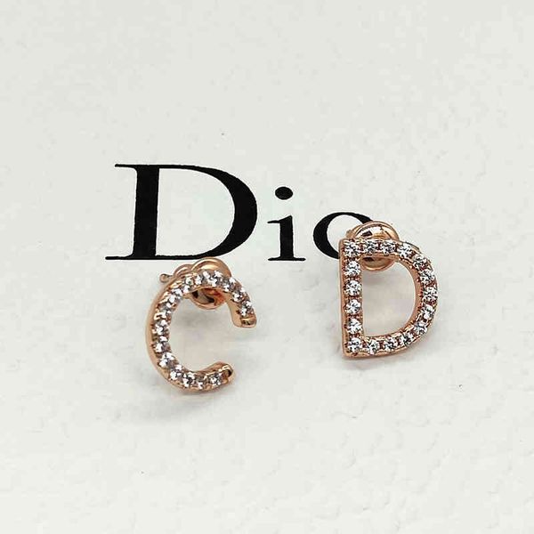 2022 latest factory wholesale simple earrings female gold 925 silver needle temperament full diamond pink girl light luxury jewelry generati, Golden
2022 latest factory wholesale simple earrings female gold 925 silver needle temperament full diamond pink girl light luxury jewelry generati, Golden
