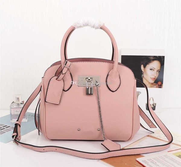 2018 sell fashion designer women handbags l letter lock lady bags shoulder strap handbags crossbody women tote bags purse
2018 sell fashion designer women handbags l letter lock lady bags shoulder strap handbags crossbody women tote bags purse