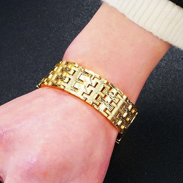men's bracelet miami cuban link male wristband street jewelry 24k gold color wristband bracelets bangles for men father's gifts1, Golden;silver
men's bracelet miami cuban link male wristband street jewelry 24k gold color wristband bracelets bangles for men father's gifts1, Golden;silver
