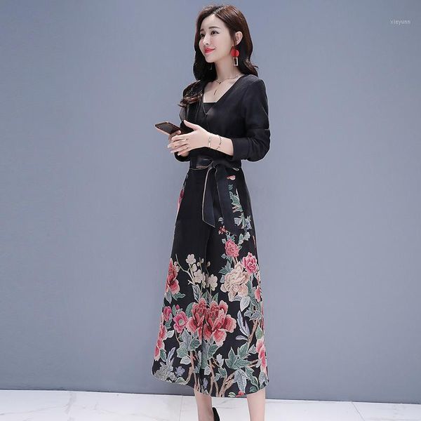 new style retro national wind dress 2019 autumn korean-style v-neck medium-length dress slimming frog women's1, Black;white
new style retro national wind dress 2019 autumn korean-style v-neck medium-length dress slimming frog women's1, Black;white