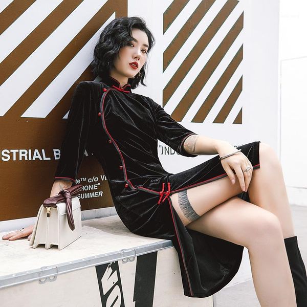 winter/autumn cheongsam young girl daily modified version of chinese dress velvet cheongsam medium long classic modern qipao1, Red
winter/autumn cheongsam young girl daily modified version of chinese dress velvet cheongsam medium long classic modern qipao1, Red