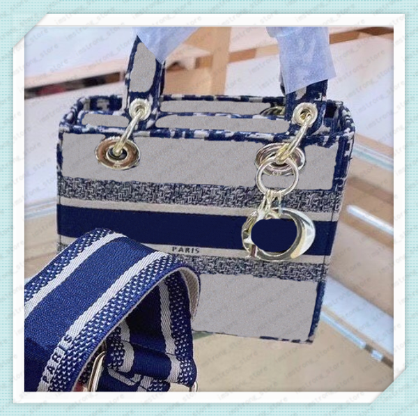 new designers luxurys bags classical handbags womens shoulder handbag lady bags messenger bag purse shopping tote 21010405q
new designers luxurys bags classical handbags womens shoulder handbag lady bags messenger bag purse shopping tote 21010405q