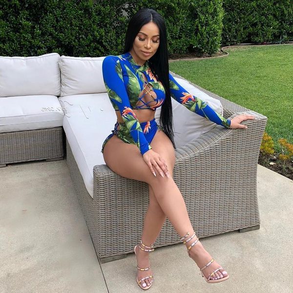 2019 women beach floral print lace up front long sleeve bodysuit crop panties suit 2pcs set outfit tracksuit s6121, Gray
2019 women beach floral print lace up front long sleeve bodysuit crop panties suit 2pcs set outfit tracksuit s6121, Gray