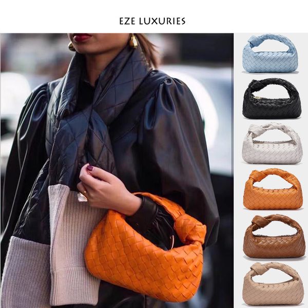 new knitting hand bag handbag genuine leather handbag versatile baskets pochette low-profile luxurious connotation ox horn bag shoulder bag
new knitting hand bag handbag genuine leather handbag versatile baskets pochette low-profile luxurious connotation ox horn bag shoulder bag