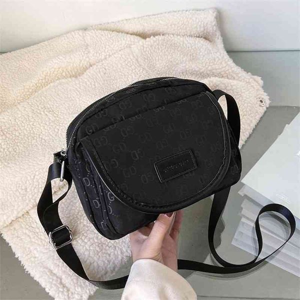 factory shop oxford women fashion printed women's bag nylon cloth one shoulder messenger bag
factory shop oxford women fashion printed women's bag nylon cloth one shoulder messenger bag