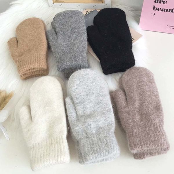 newdouble-layer rabbit hair korean version of female solid color all fingers winter women gloves girls mittens
newdouble-layer rabbit hair korean version of female solid color all fingers winter women gloves girls mittens