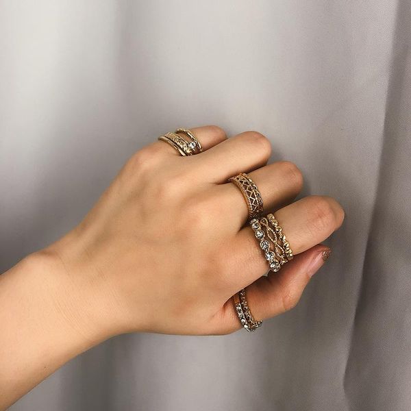 tennis knot ornaments carved around the mr act role of female personality hollow out microscope shanzuan suit ring, Golden;silver
tennis knot ornaments carved around the mr act role of female personality hollow out microscope shanzuan suit ring, Golden;silver