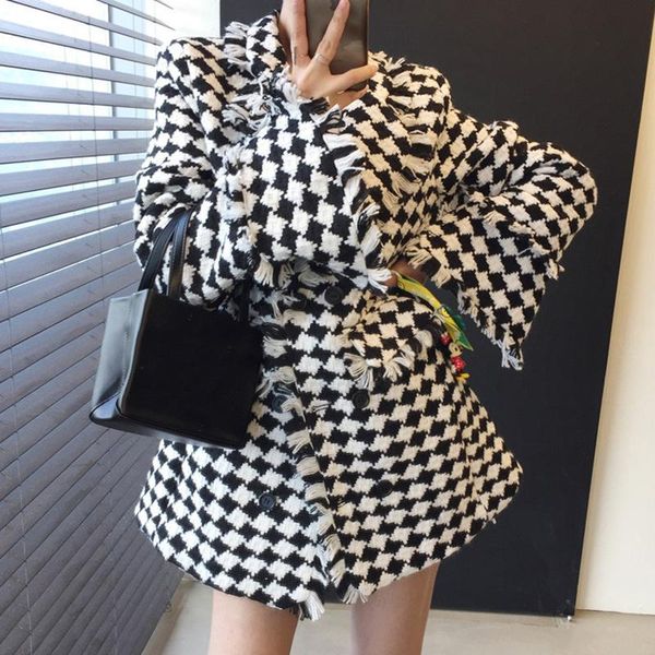 2020 autumn winter female turn-down collar long-sleeved minimalist patchwork panelled plaid tassel woolen suit coat c578, Black
2020 autumn winter female turn-down collar long-sleeved minimalist patchwork panelled plaid tassel woolen suit coat c578, Black