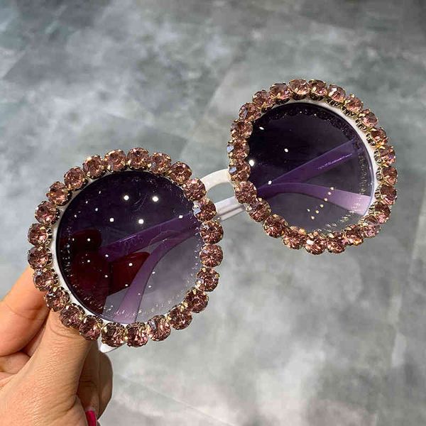 sunglasses 2018 women's diamond inlaid exaggerated round frame sunglasses fashion personality, White;black
sunglasses 2018 women's diamond inlaid exaggerated round frame sunglasses fashion personality, White;black