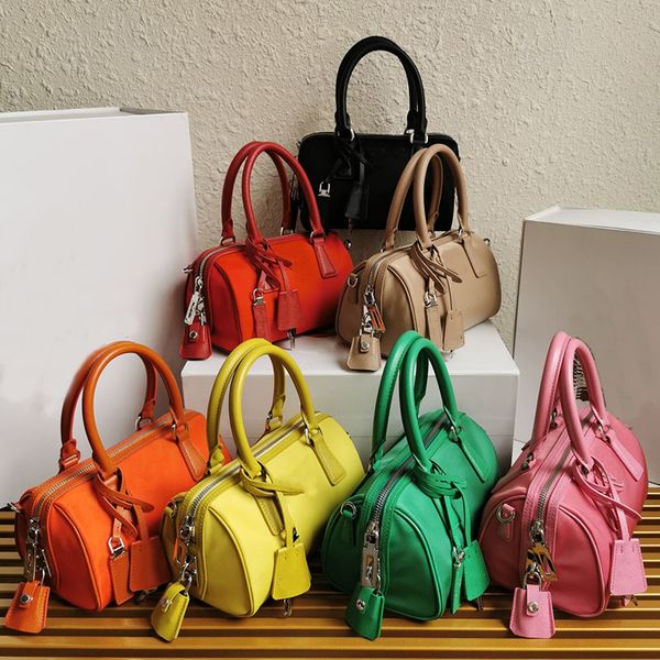 re-edition 2005 bag men women designers fabric leather shoulder bag nylon hyper leaves boston ladies large tote bags
re-edition 2005 bag men women designers fabric leather shoulder bag nylon hyper leaves boston ladies large tote bags
