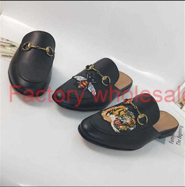 leather loafers muller designer slipper mens shoes with buckle brand fashion men women princetown slippers ladies casual mules flats 35-46, Black
leather loafers muller designer slipper mens shoes with buckle brand fashion men women princetown slippers ladies casual mules flats 35-46, Black