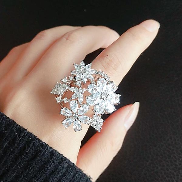 rakol luxury fashion crystal flower bridal cubic zirconia ring for women christmas birthday wedding jewelry ra231k, Slivery;golden
rakol luxury fashion crystal flower bridal cubic zirconia ring for women christmas birthday wedding jewelry ra231k, Slivery;golden