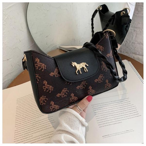 20 тенденции моды женщин сумка ретро стиль плеча кошелек crossbody сумки satchel сердце пряжка декор малые цепи сумки
20 тенденции моды женщин сумка ретро стиль плеча кошелек crossbody сумки satchel сердце пряжка декор малые цепи сумки