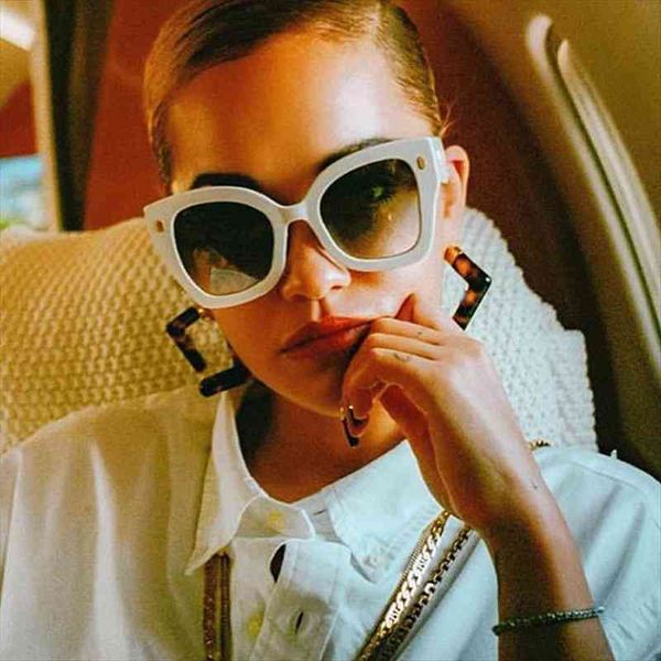 oversized square cat eye sunglasses for women brand white graident elegant sun glasses female fashion black shades, White;black
oversized square cat eye sunglasses for women brand white graident elegant sun glasses female fashion black shades, White;black
