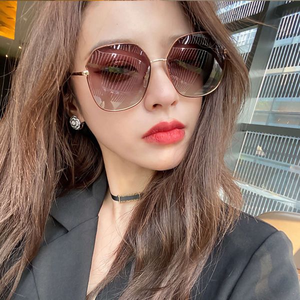 new sunglasses women's large frame 2020 thin screen red ins tan polarized sunglasses anti uv, White;black
new sunglasses women's large frame 2020 thin screen red ins tan polarized sunglasses anti uv, White;black