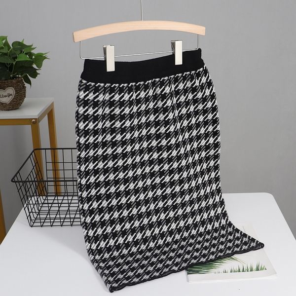 2021 new luxury houndstooth knitted women sweater elastic high waist midi pencil bodycon long skirt jupe femme ymw6, Black
2021 new luxury houndstooth knitted women sweater elastic high waist midi pencil bodycon long skirt jupe femme ymw6, Black