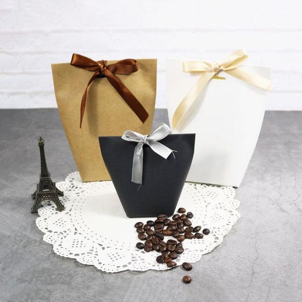 30pcs/lot upscale european candy bag kraft paper wedding favors gift boxes packaging birthday party favors bags with ribbons1
30pcs/lot upscale european candy bag kraft paper wedding favors gift boxes packaging birthday party favors bags with ribbons1