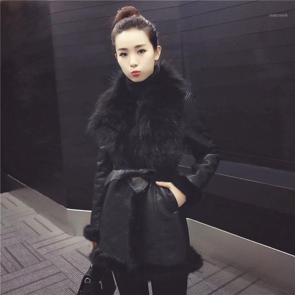 2020 winter women washed pu leather jackets female warm thick natual fur coats motorcycle jacket abrigos mujer 19981, Black
2020 winter women washed pu leather jackets female warm thick natual fur coats motorcycle jacket abrigos mujer 19981, Black