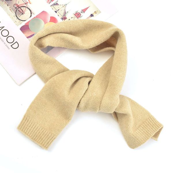 solid simple boys and girls 2020 color knitted warm children winter scarf, Red;brown
solid simple boys and girls 2020 color knitted warm children winter scarf, Red;brown