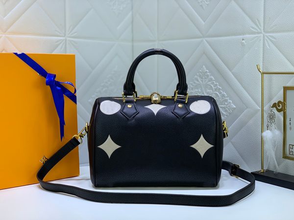 designer ladies evening bags totes handbag genuine leather brand messenger chain classic fashion luxury size 25-19-15cm 58947
designer ladies evening bags totes handbag genuine leather brand messenger chain classic fashion luxury size 25-19-15cm 58947