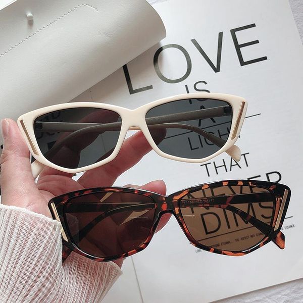 sunglasses cat eye clear lens mirror eyewear shades for women designer sun glasses cateye frame eyeglasses, White;black
sunglasses cat eye clear lens mirror eyewear shades for women designer sun glasses cateye frame eyeglasses, White;black