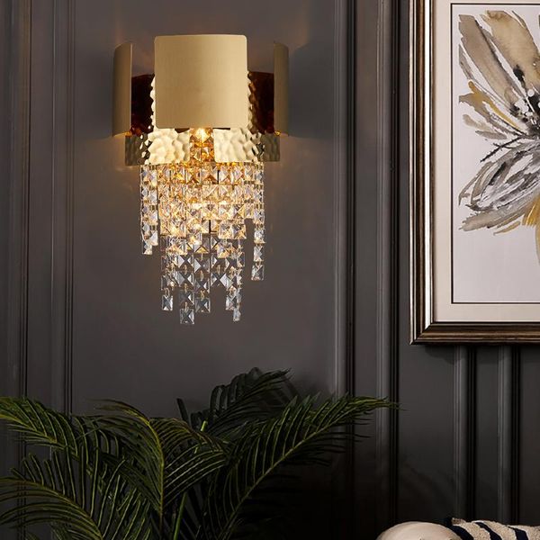 modern bedside gold crystal wall lamp for bedroom living room luxury led crystals sconce lights decoration home lighting fixture
modern bedside gold crystal wall lamp for bedroom living room luxury led crystals sconce lights decoration home lighting fixture
