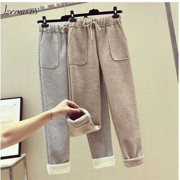 women's pants & capris spring 2021 korean style high waist casual wide leg woolen for women, Black;white
women's pants & capris spring 2021 korean style high waist casual wide leg woolen for women, Black;white