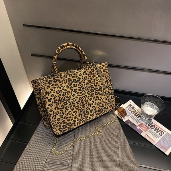 oxford cloth shoulder handbags women fashion zebra pattern crossbody bags for women large capacity handle bags c1223
oxford cloth shoulder handbags women fashion zebra pattern crossbody bags for women large capacity handle bags c1223