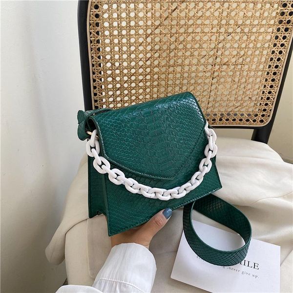women crocodile print shoulder bag designer fashion thick acrylic chain purses handbags small trapezoid totes stone pattern bags
women crocodile print shoulder bag designer fashion thick acrylic chain purses handbags small trapezoid totes stone pattern bags