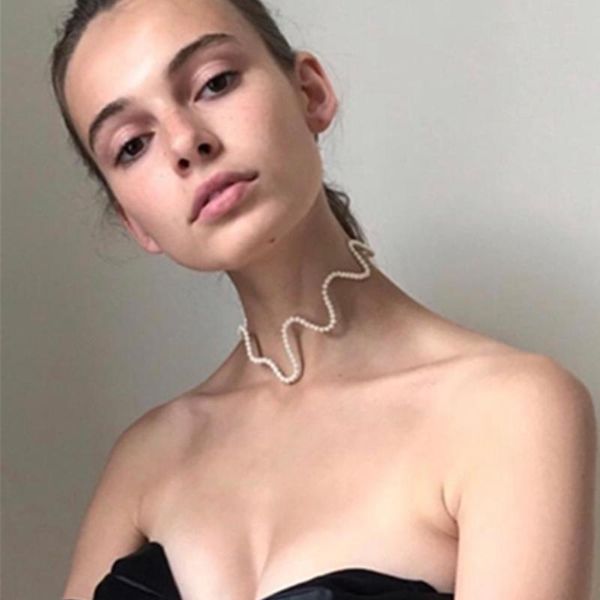 2020 fashion jewelry simple fashion wavy pearl necklace white natural baroque pearl choker necklace for women party wedding, Golden;silver
2020 fashion jewelry simple fashion wavy pearl necklace white natural baroque pearl choker necklace for women party wedding, Golden;silver