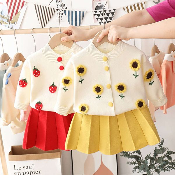 2020 new clothing children's sweater girl's suit foreign sle korean baby fruit et short skirt two piece set, Blue
2020 new clothing children's sweater girl's suit foreign sle korean baby fruit et short skirt two piece set, Blue