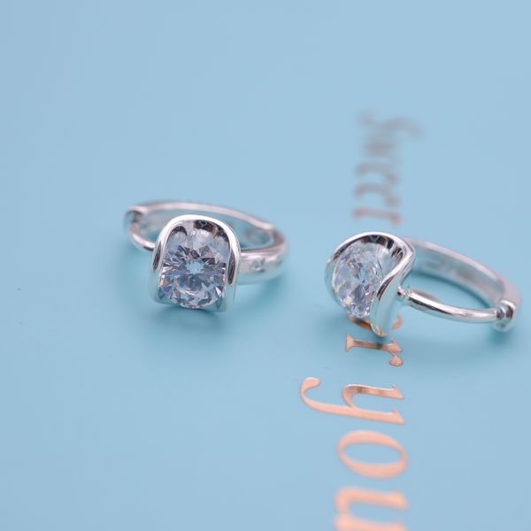 hengsheng s925 silver cross-border one product dropshipping ring diamond ring fashion korean style simple zircon stud earrings for women
hengsheng s925 silver cross-border one product dropshipping ring diamond ring fashion korean style simple zircon stud earrings for women