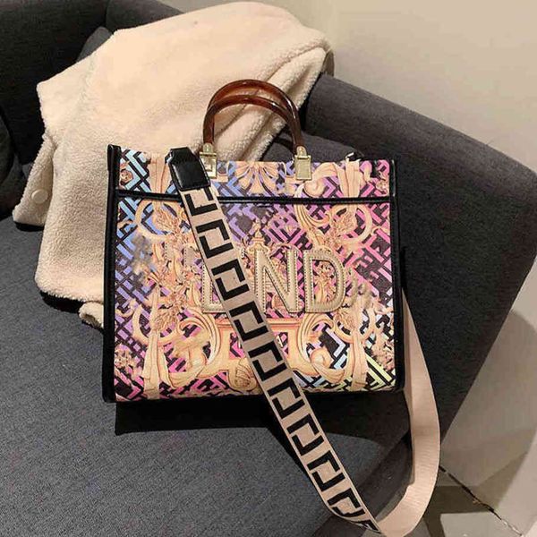 80% off shop clearance 2022 new women's hand single shoulder messenger bag large shopping fashion leisure printed bag color painting
80% off shop clearance 2022 new women's hand single shoulder messenger bag large shopping fashion leisure printed bag color painting