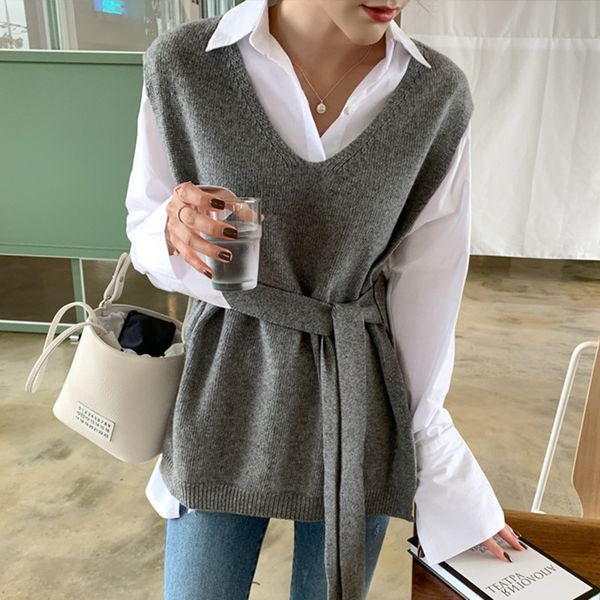 lanmrem koreans fashion v collar kintting sleeveless vest with belt loose large size pullover autumn tide all-match yj197 1023, Black;white
lanmrem koreans fashion v collar kintting sleeveless vest with belt loose large size pullover autumn tide all-match yj197 1023, Black;white