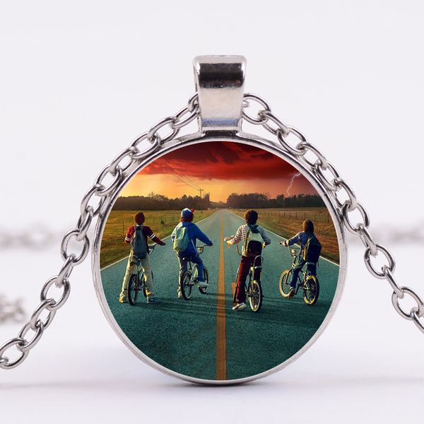 stranger things poster necklace supernatural science tv terror theme punk chain necklace glass dome pendant fans jewelry, Silver
stranger things poster necklace supernatural science tv terror theme punk chain necklace glass dome pendant fans jewelry, Silver