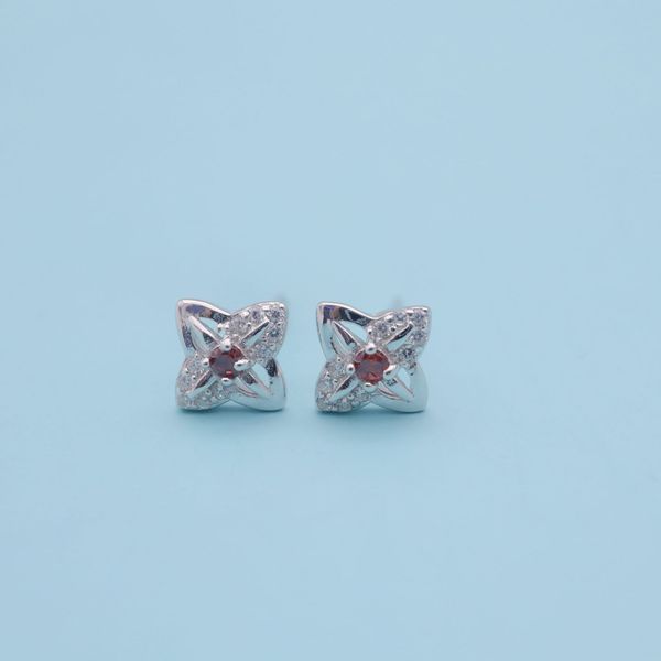 hengsheng s925 silver cross-border one product dropshipping clover fashion simple tourmaline stone zircon ear studs womens earrings, Golden
hengsheng s925 silver cross-border one product dropshipping clover fashion simple tourmaline stone zircon ear studs womens earrings, Golden