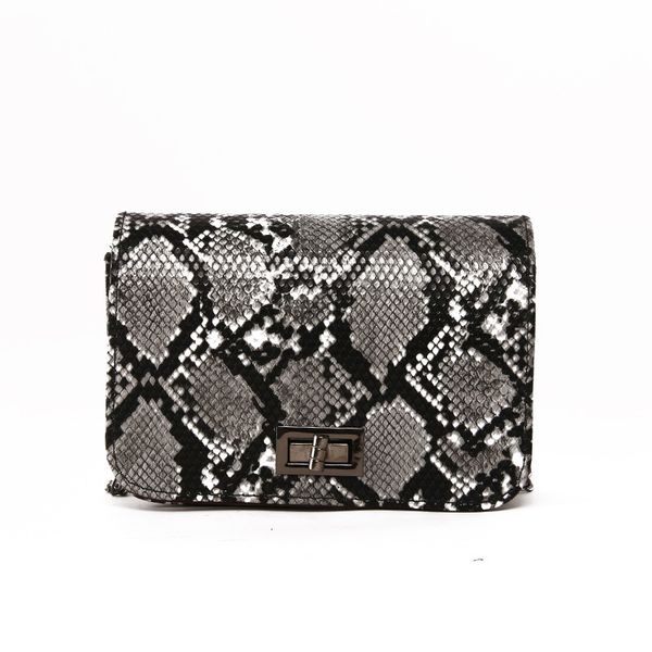 hbp non-brand 2021 new bag women's fashion chain small square bag color contrast snakeskin cross bag tide sport.0018 4aln
hbp non-brand 2021 new bag women's fashion chain small square bag color contrast snakeskin cross bag tide sport.0018 4aln
