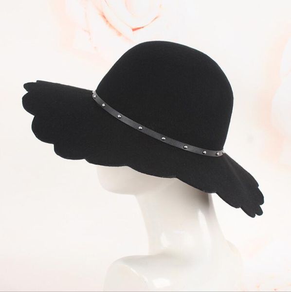 stingy brim hats 100% wool rivet hat big warm comfortable cool beautiful various pu ribbon for women 2021, Blue;gray
stingy brim hats 100% wool rivet hat big warm comfortable cool beautiful various pu ribbon for women 2021, Blue;gray