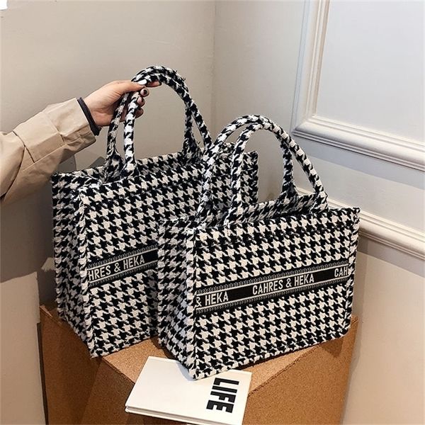 sale 90% off autumn and winter new texture thousand lattice portable large capacity women's fashion shopping bag wholesale store
sale 90% off autumn and winter new texture thousand lattice portable large capacity women's fashion shopping bag wholesale store