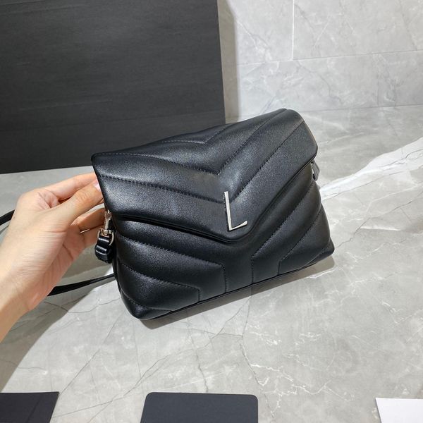 new style plain genuine leather fashion flap graceful bag 467072 interior zipper pocket none single cover shoulder bag fashion bag
new style plain genuine leather fashion flap graceful bag 467072 interior zipper pocket none single cover shoulder bag fashion bag