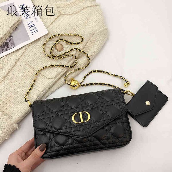 2022 factory wholesale women's lingge chain small fashion versatile one shoulder mother korean trendy messenger bag
2022 factory wholesale women's lingge chain small fashion versatile one shoulder mother korean trendy messenger bag