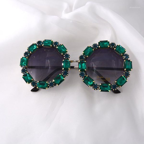2020 vintage fashion oversized green sunglasses women famous design diamond round sun glasses for female nx1, White;black
2020 vintage fashion oversized green sunglasses women famous design diamond round sun glasses for female nx1, White;black